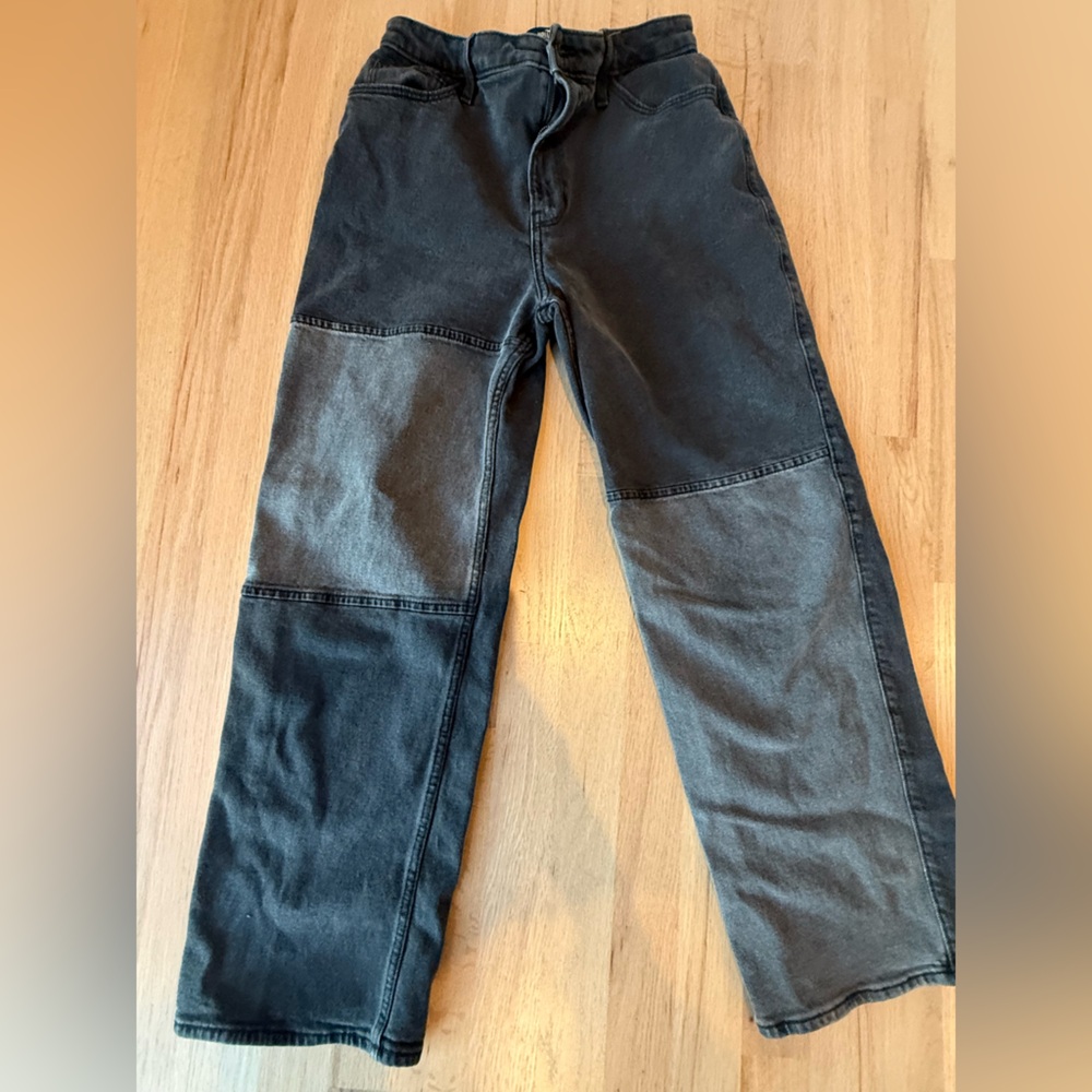 Hollister Women’s Black and Gray (patched) Relaxed fit Jeans (sz 28, inseam ~24)